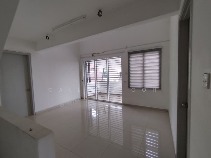 Rumah Berkembar untuk Dijual di Klang (Selangor) - Callista Goh - 1F_family area with balcony - PropertyGuru.com.my