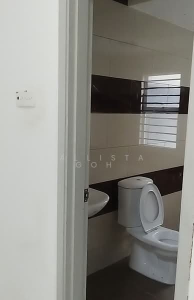 Rumah Berkembar untuk Dijual di Klang (Selangor) - Callista Goh - 1F R1 Bathroom - PropertyGuru.com.my