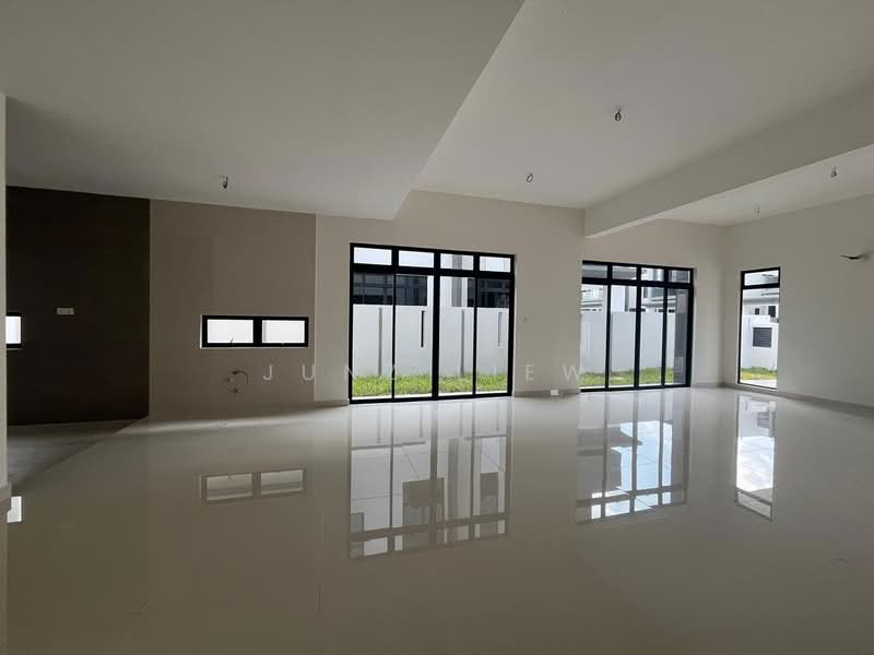 Semi-Detached House for Sale in Taman Sutera Utama (Skudai) - Junz Liew - PropertyGuru.com.my