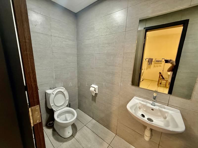 Servis Apartment untuk Disewa di Lakeview Suites @ Edumetro - Hailey Ho - Bathroom - PropertyGuru.com.my