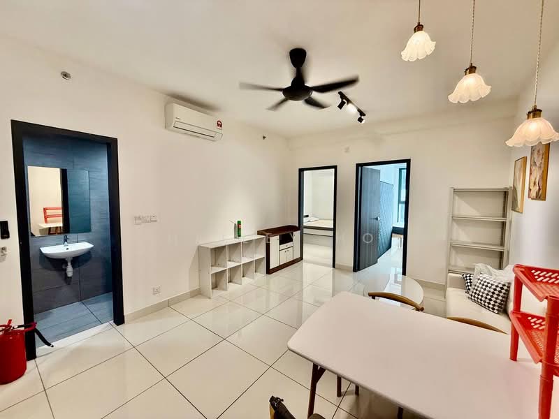 Servis Apartment untuk Disewa di Lakeview Suites @ Edumetro - Hailey Ho - Living Room - PropertyGuru.com.my