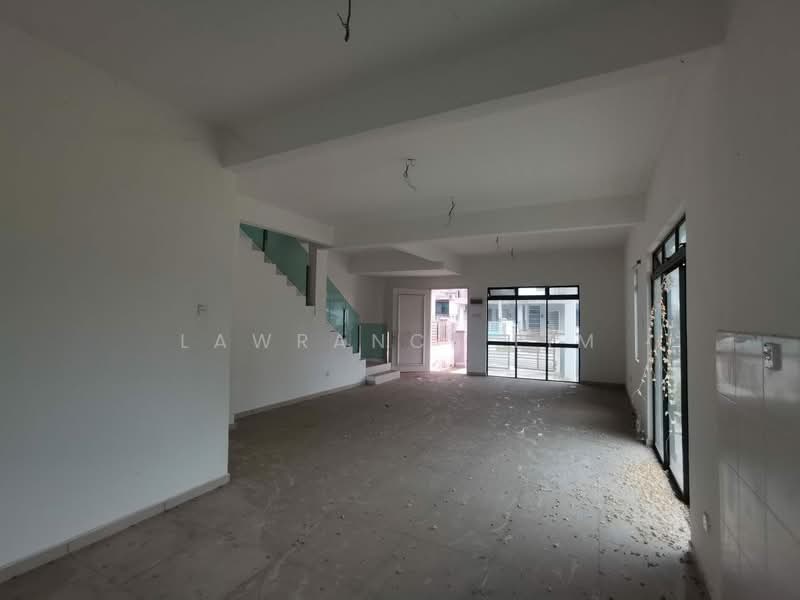Rumah Teres 2 Tingkat untuk Dijual di Taman Muzaffar Heights (Bukit Katil) - Lawrance Lim - Living Room - PropertyGuru.com.my
