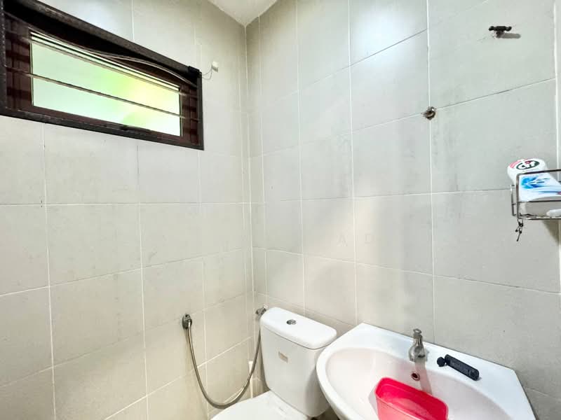 Bungalow for Sale in Subang Jaya (Selangor) - Alif Saad - Bathroom - PropertyGuru.com.my