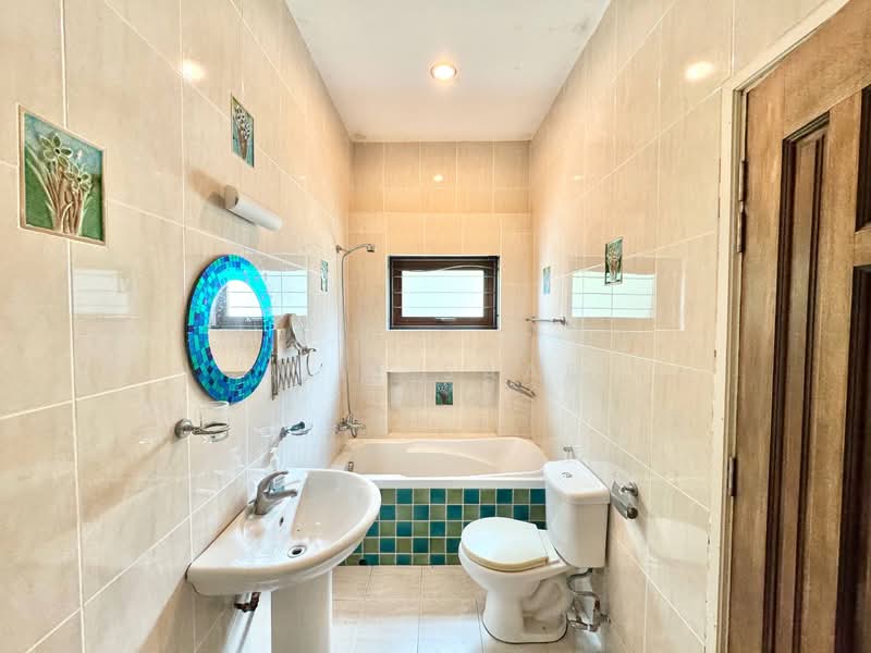 Bungalow for Sale in Subang Jaya (Selangor) - Alif Saad - Bathroom - PropertyGuru.com.my