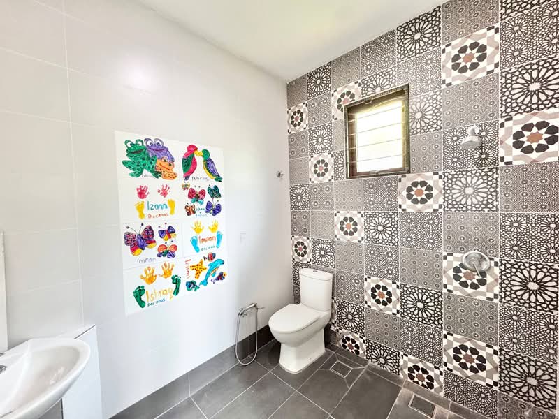 Bungalow for Sale in Subang Jaya (Selangor) - Alif Saad - Bathroom - PropertyGuru.com.my