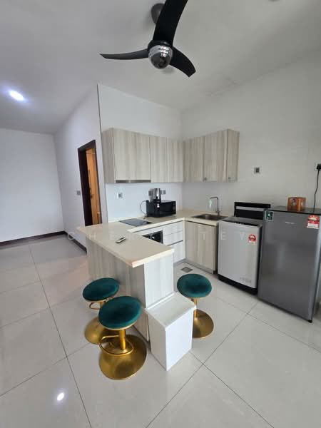 Service Residence for Rent at Paragon Suites @ CIQ - Cheryl Tey - Kitchen - PropertyGuru.com.my