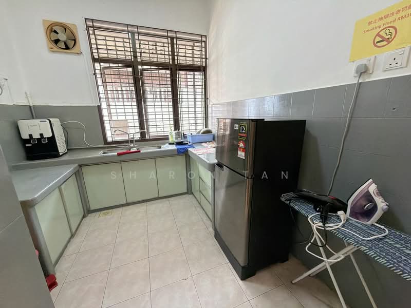 1-storey Terraced House for Rent in Taman Daya (Johor Bahru) - Sharon Tan - Kitchen - PropertyGuru.com.my