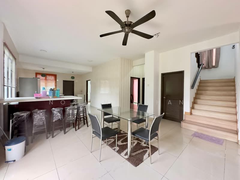 Rumah Teres untuk Dijual di Aman Putri (Sungai Buloh) - Noraini Dahan - Kitchen - PropertyGuru.com.my