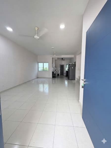 Rumah Teres 2 Tingkat untuk Dijual di Setia Ecohill (Semenyih) - June Ow - Living Room - PropertyGuru.com.my