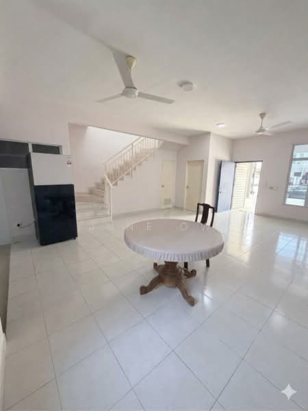 Rumah Teres 2 Tingkat untuk Dijual di Setia Ecohill (Semenyih) - June Ow - Living Room - PropertyGuru.com.my