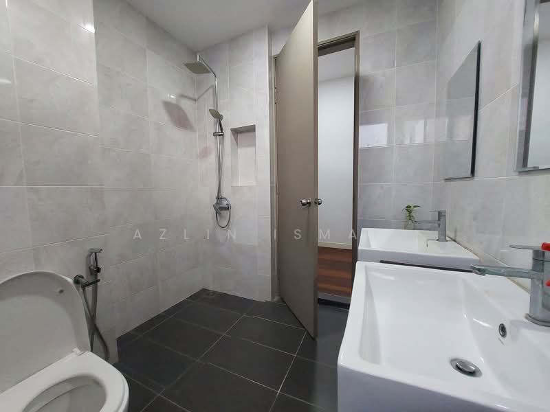 2-storey Terraced House for Rent in Cyberjaya (Selangor) - Azlin Ismail - Bathroom - PropertyGuru.com.my
