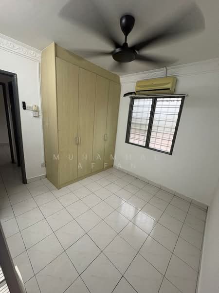 Rumah Teres 2 Tingkat untuk Disewa di Taman Lestari Permai (Seri Kembangan) - Muhammad Affan - Bedroom - PropertyGuru.com.my