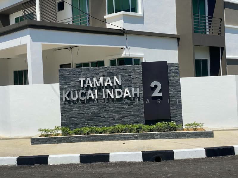 Rumah Teres 2 Tingkat untuk Dijual di Taman Kucai (Lunas) - Danial Zharif - Exterior - PropertyGuru.com.my