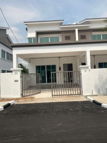 Rumah Teres 2 Tingkat untuk Dijual di Taman Kucai (Lunas) - Danial Zharif - Exterior - PropertyGuru.com.my