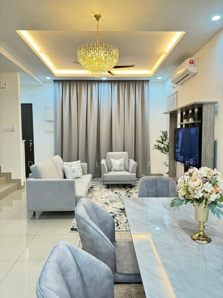 Rumah Teres 2 Tingkat untuk Dijual di Taman Kucai (Lunas) - Danial Zharif - Living Room - PropertyGuru.com.my