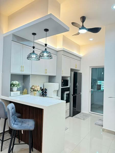 Rumah Teres 2 Tingkat untuk Dijual di Taman Kucai (Lunas) - Danial Zharif - Kitchen - PropertyGuru.com.my