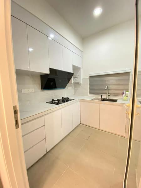 Rumah Teres 2 Tingkat untuk Dijual di Taman Kucai (Lunas) - Danial Zharif - Kitchen - PropertyGuru.com.my