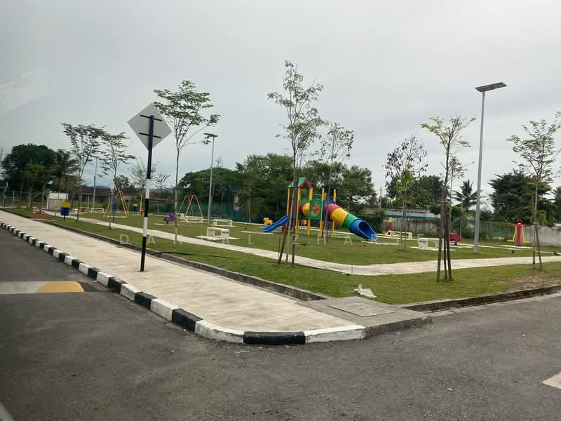 Rumah Teres 2 Tingkat untuk Dijual di Taman Kucai (Lunas) - Danial Zharif - Exterior - PropertyGuru.com.my