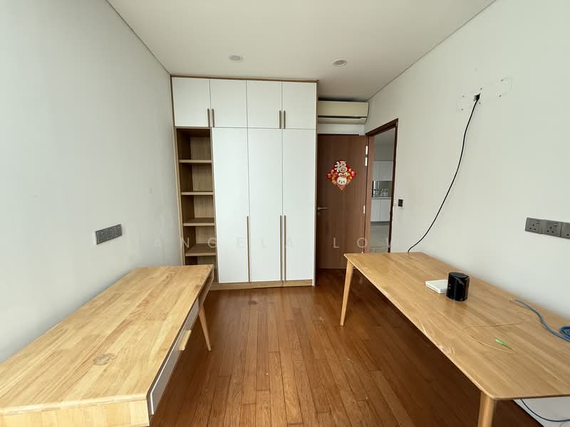 Servis Apartment untuk Disewa di Sky Suites @ KLCC - Angela Low - Study - PropertyGuru.com.my