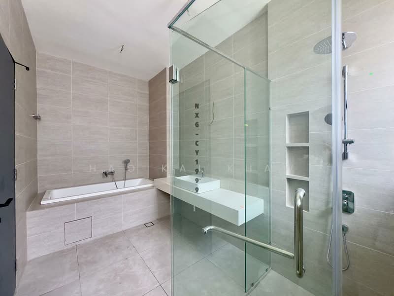 Bungalow for Sale in Alam Nusantara (Setia Alam) - Hao Kai Khaw - Bathroom - PropertyGuru.com.my