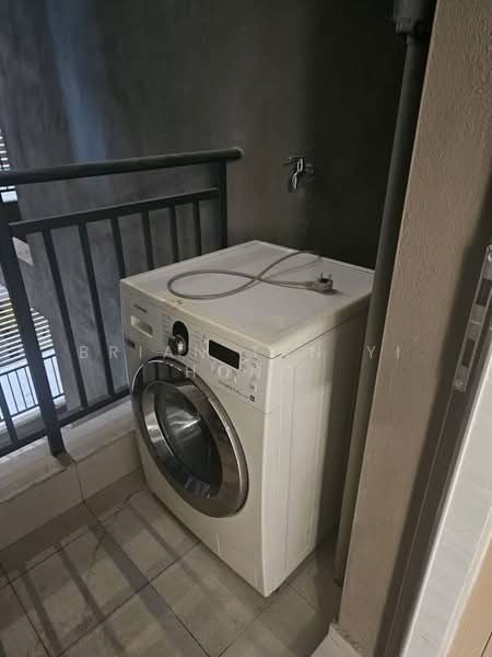 Servis Apartment untuk Disewa di Aradia Residence @ Lake City KL North - Brian Tan Yi Hong - Balcony - PropertyGuru.com.my