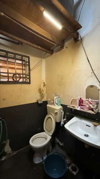 Flat for Sale at Taman Pulai Utama - Yucong . - Bathroom - PropertyGuru.com.my