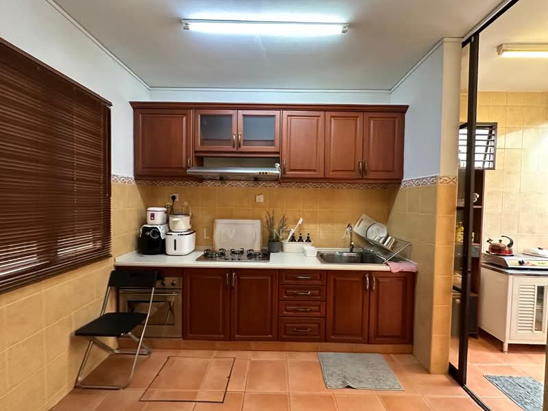 2-storey Terraced House for Sale in Bandar Utama (Selangor) - Calvin Law - Kitchen - PropertyGuru.com.my