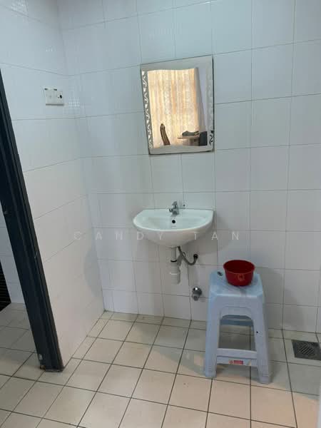 Service Residence for Rent at Domain 5 @ NeoCyber - Candy Tan - Bathroom - PropertyGuru.com.my