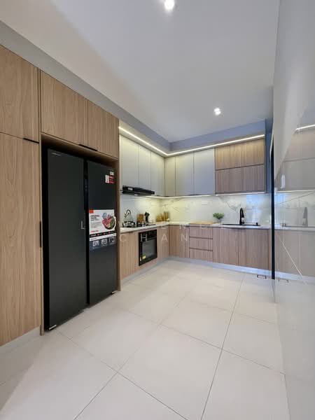 Cluster House for Sale in Alam Impian (Shah Alam) - Lawrence Chan - Kitchen - PropertyGuru.com.my