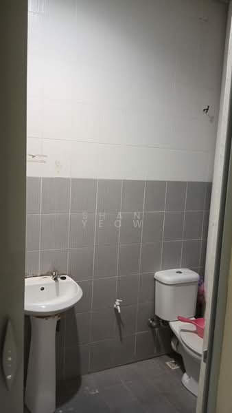Rumah Teres 2 Tingkat untuk Disewa di Taman Merak Jaya (Simpang Ampat) - Shan Yeow - Bathroom - PropertyGuru.com.my