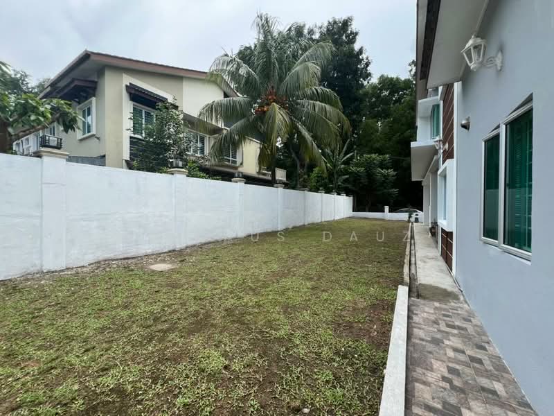 Semi-Detached House for Sale in Beranang (Selangor) - Firdaus Dauz - Exterior - PropertyGuru.com.my
