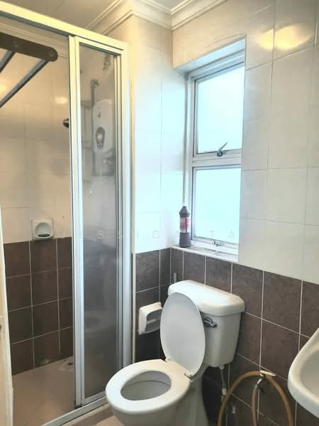 Kondominium untuk Dijual di Desa Impiana - Jessica Tai - Bathroom - PropertyGuru.com.my