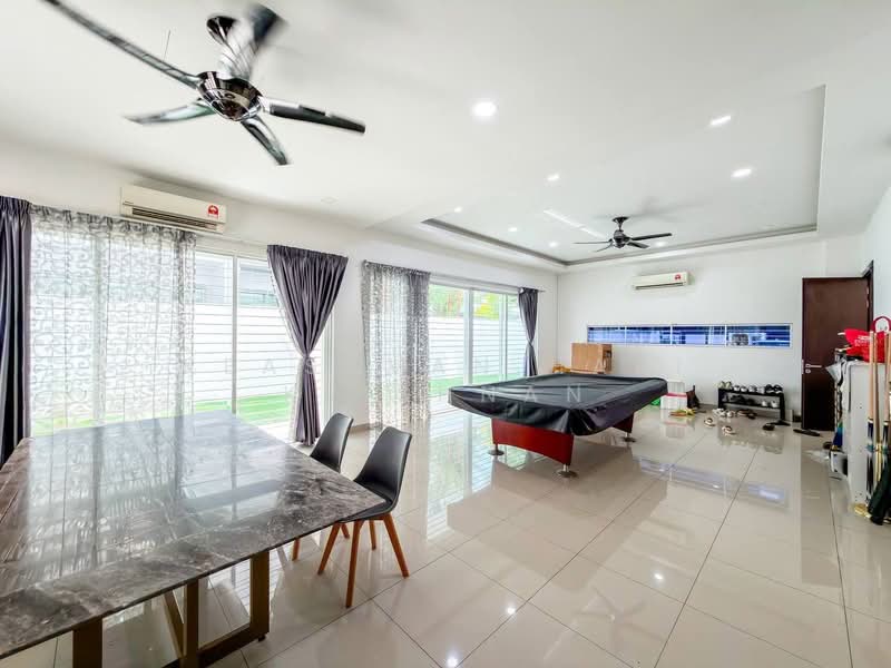 Semi-Detached House for Sale in Seksyen 11 (Kota Damansara) - Keasavan Hari Krishnan - Living Room - PropertyGuru.com.my