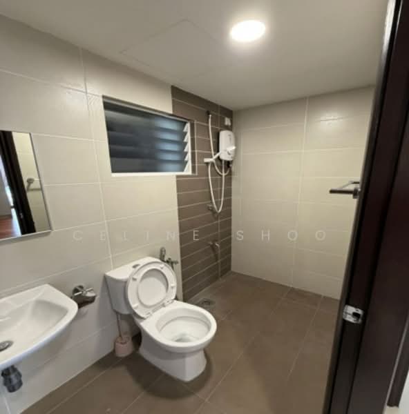 Condominium for Rent at Paraiso Residence @ The Earth - Celine Shoo - Bathroom - PropertyGuru.com.my