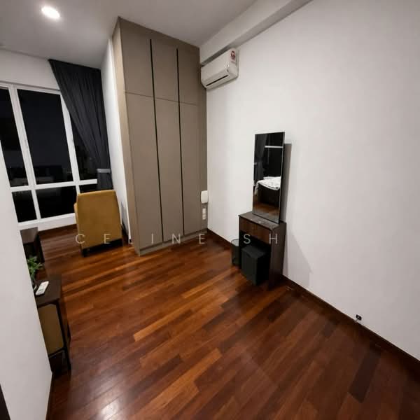 Condominium for Rent at Paraiso Residence @ The Earth - Celine Shoo - Bedroom - PropertyGuru.com.my