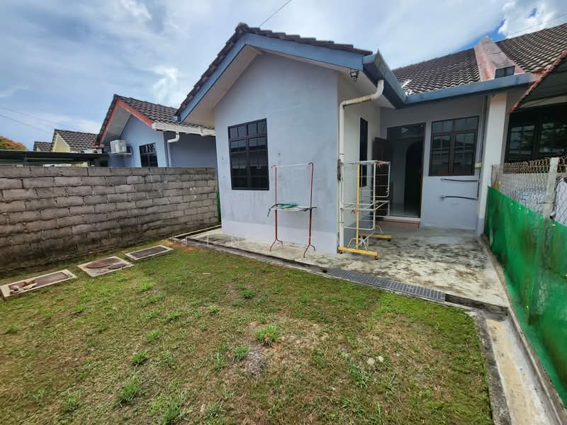 1-storey Terraced House for Rent in Kuching (Sarawak) - Jeno Tan - Exterior - PropertyGuru.com.my