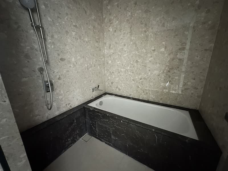 Servis Apartment untuk Dijual di Pavilion Damansara Heights - Scott Lee - Bathroom - PropertyGuru.com.my