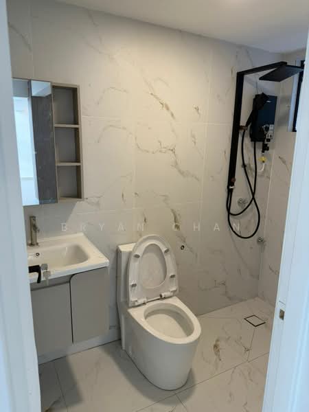 Condominium for Sale at D'aman Crimson - Bryan Chan - Bathroom - PropertyGuru.com.my