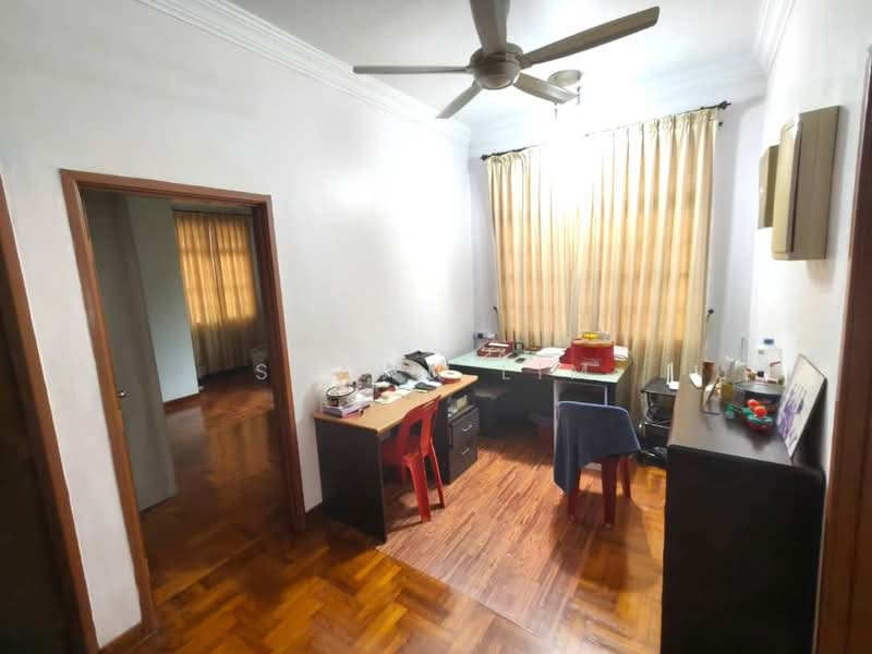 Semi-Detached House for Sale in Taman Pelangi Indah (Ulu Tiram) - Shawn Lim - PropertyGuru.com.my