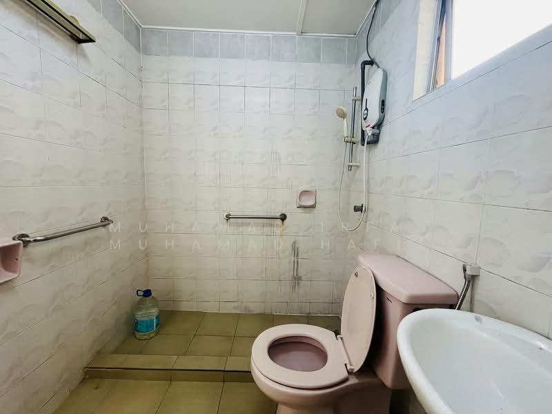 Kondominium untuk Disewa di Sri Mahligai - Muhamad Irfan Muhamad Hafiz - Bathroom - PropertyGuru.com.my