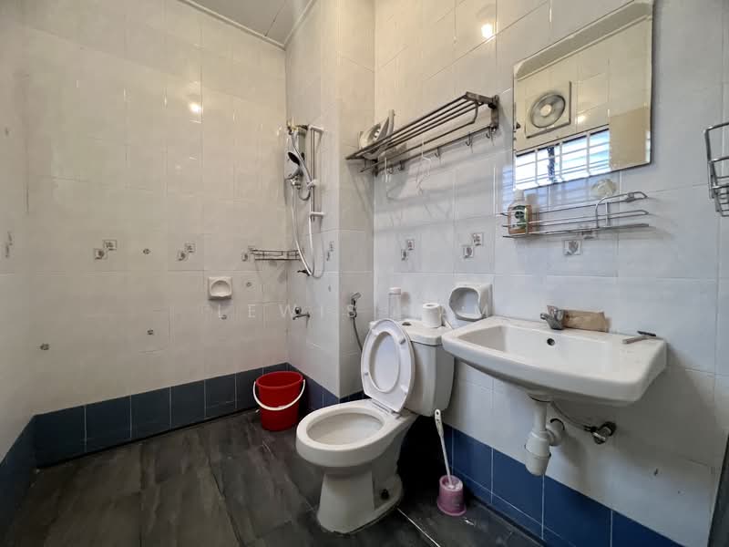 2-storey Terraced House for Sale in Alam Damai (Cheras) - Lewis Tam - Bathroom - PropertyGuru.com.my