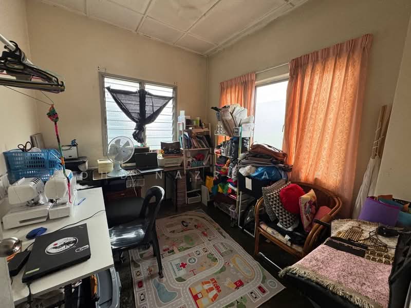 Rumah Teres 2 Tingkat untuk Dijual di Sungai Buloh (Selangor) - Mohd Nazri Alias - Study - PropertyGuru.com.my