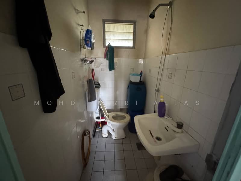 Rumah Teres 2 Tingkat untuk Dijual di Sungai Buloh (Selangor) - Mohd Nazri Alias - Bathroom - PropertyGuru.com.my