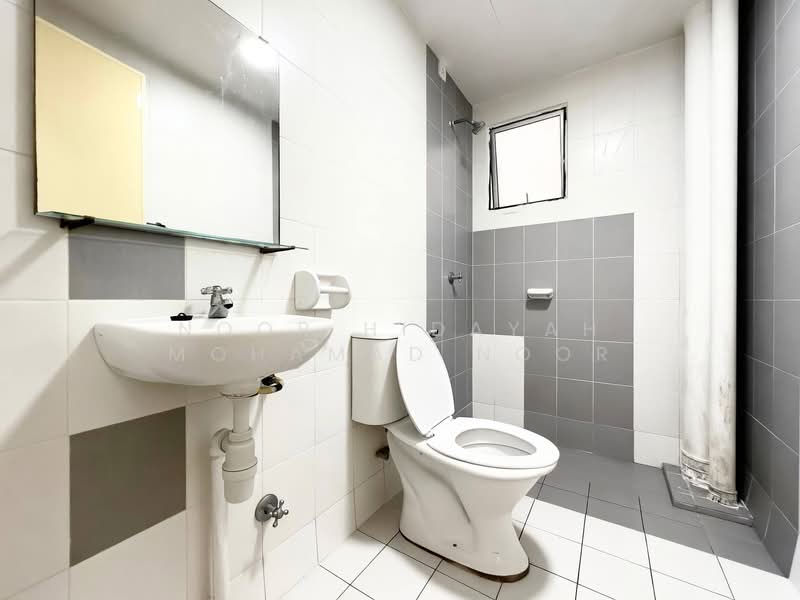Apartment for Sale at Seri Intan Apartment - Noor Hidayah Mohamad Noor - Bathroom - PropertyGuru.com.my