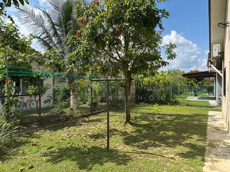Side Land