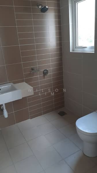 Rumah Berkembar untuk Dijual di Puchong (Selangor) - Wilson Lim - Bathroom - PropertyGuru.com.my