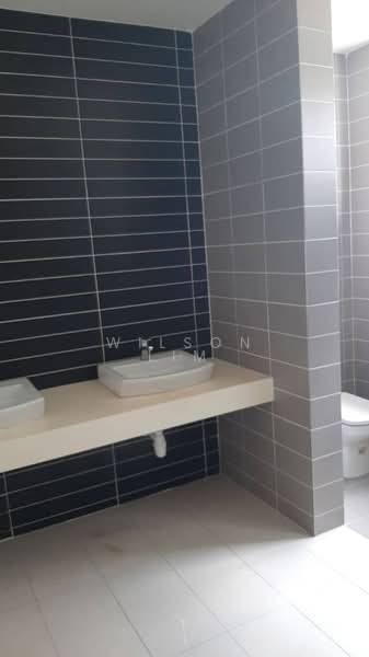 Rumah Berkembar untuk Dijual di Puchong (Selangor) - Wilson Lim - Bathroom - PropertyGuru.com.my