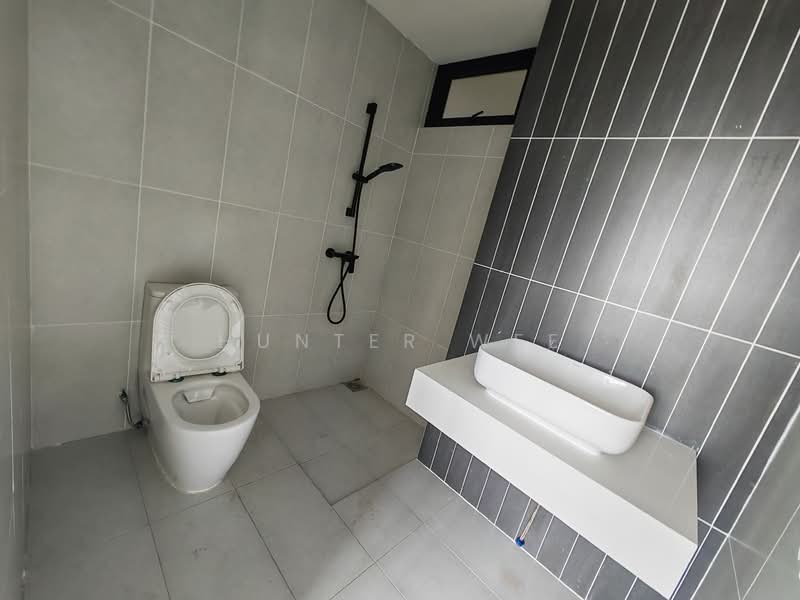 Condominium for Sale at Milano Eight - Hunter Wee - Bathroom - PropertyGuru.com.my