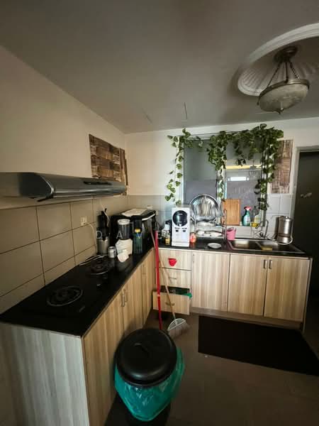 Service Residence for Sale at One South - Dave KS - Kitchen - PropertyGuru.com.my