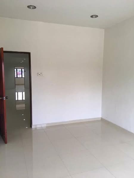 Shop / Office for Sale in Taman Sri Skudai (Skudai) - Joey Chai - Interior - PropertyGuru.com.my